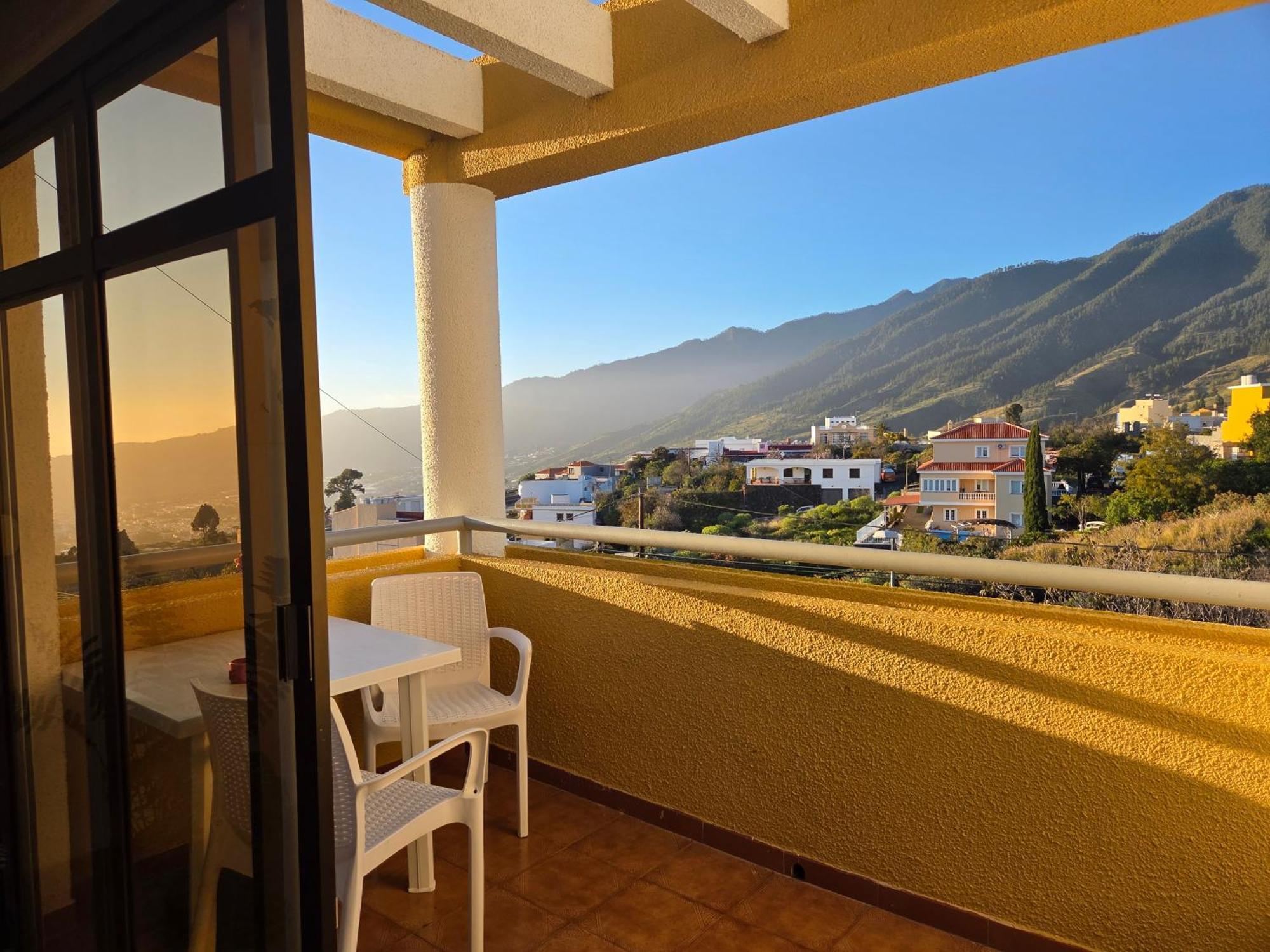 El Mirador De El Paso - Vistas Y Piscina Apartment Bagian luar foto